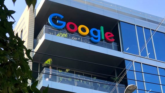 Google скоротить кількість співробітників майже на 6%, бо «у компанії занадто багато співробітників»
