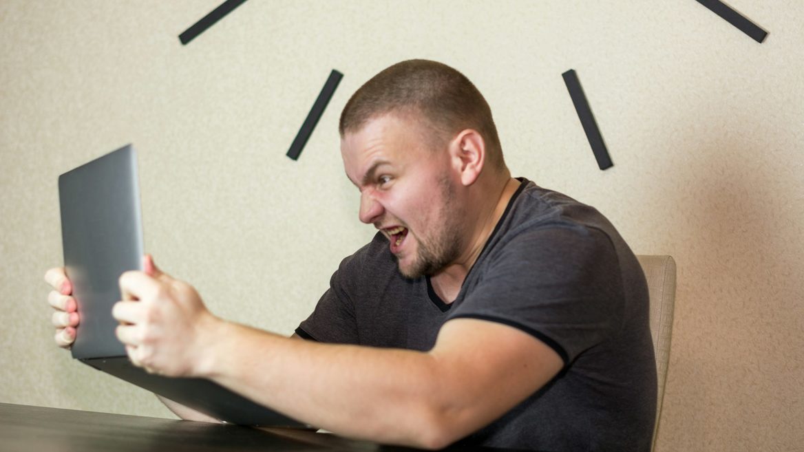 #Всратівакансії. «Невже на ринку все так погано» та «Хочеш працювати у вихідні? Ще й безплатно!». Січнева добірка вакансій які дратують кандидатів