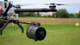 Окупанти почали використовувати FPV-дрони з оптоволоконним кабелем, які не вразливі до РЕБ — Forbes