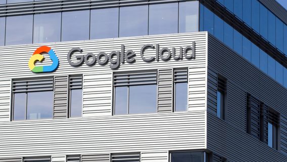 Google скорочує штат у хмарному підрозділі, щоб вивільнити ресурси для інвестицій у бізнес та ШІ