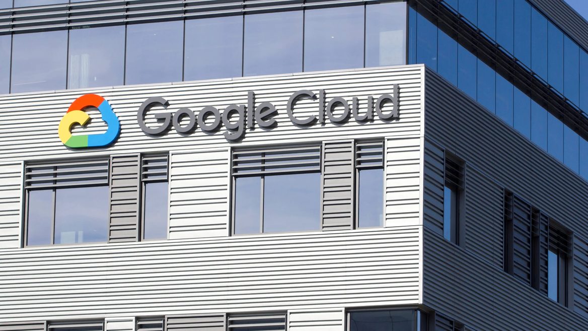 Google скорочує штат у хмарному підрозділі щоб вивільнити ресурси для інвестицій у бізнес та ШІ
