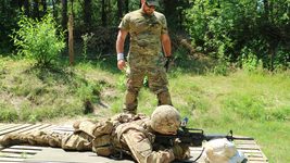 Украинцы могут пройти бесплатные курсы по базовой военной подготовке. Регистрация открыта