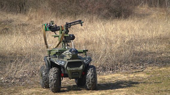 Кировоградские военные инженеры создали разведывающие боевые установки, доставляют боеприпасы и выявляют заминирование: фото