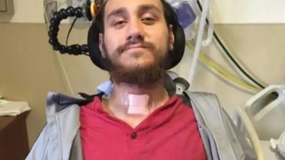 Перша людина з мозковим чипом Neuralink від Ілона Маска визнала що його можна зламати