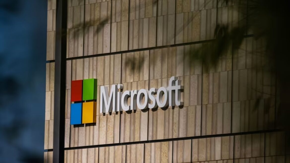 Microsoft добивається, щоб 7% працівників компанії достроково вийшли на пенсію. Тоді їх не доведеться звільняти