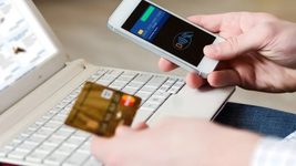 Псевдоволонтер выманил у айтишницы из Харькова более 130 000 грн якобы для помощи военным и скрылся вместе с деньгами. Вот что было дальше