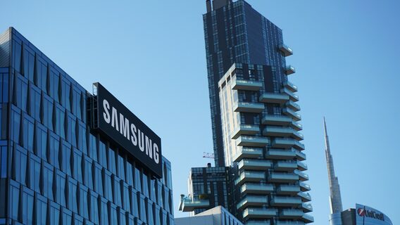 Суд у Техасі зобов’язав Samsung сплатити $191,4 млн за порушення OLED-патентів: компанія готує апеляцію