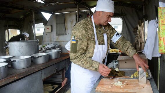 У ЗСУ тестують спеціальну комп’ютерну програму для начпродів: допомагатиме складати меню та вести облік продуктів 