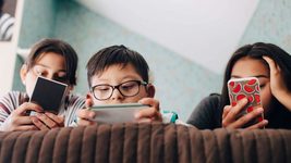 Facebook зупиняє розробку дитячого Instagram після серії журналістських розслідувань