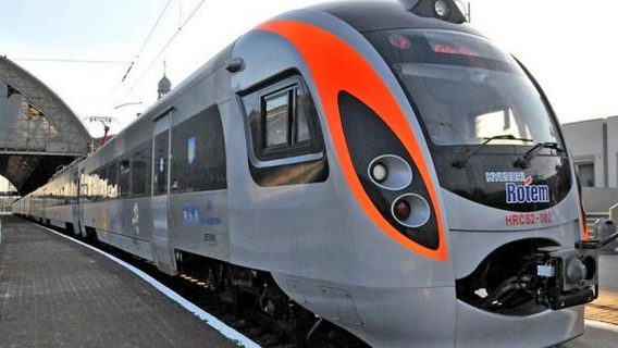 «Укрзалізниця» планує встановити WiFi у поїздах Інтерсіті вартістю майже 79 млн грн