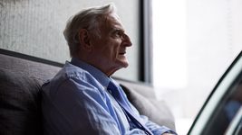 Умер Джон Гуденаф — старейший Нобелевский лауреат и изобретатель литий-ионнои батареи — крайне необходимой вещи для наших гаджетов