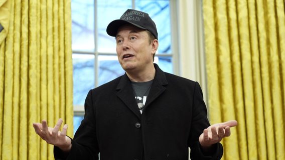 Співробітник Маска створив ШІ-помічника DOGE, щоб зробити уряд «менш тупим». Але сам чат-бот навіть не зміг назвати працівників новоствореного департаменту
