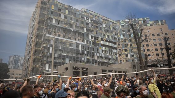«Попередження: це посилання може бути небезпечним», —  ось так соцмережа Ілона Маска маркує розслідування Bellingcat про ракетний удар по «Охматдиту»