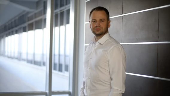 «Ми вже входимо до топ-20 учасників фінансового ринку за кількістю клієнтів та активних карток». Головне з інтерв'ю директора з інновацій NovaPay 