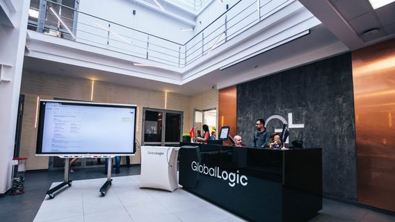 Що планують айтівці GlobalLogic на 2024 рік: одруження, опанування музичного інструменту та соло-походи в гори