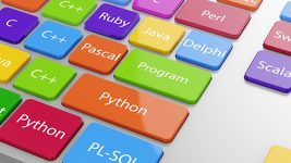Python залишається найпопулярнішою мовою програмування і займає 21,90% ринку. Але конкуренти набирають обертів — причини