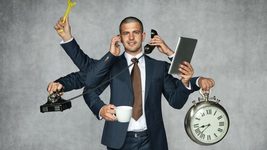 Менеджеры по продажам — самые популярные специалисты в IT в моменте. Главные тренды экономического фронта индустрии в марте