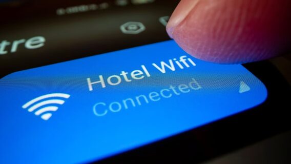 Дослідження кіберфахівців Microsoft: російські хакери заражають Wi-Fi мережі у готелях по всьому світу