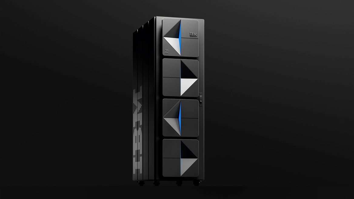 IBM випустила новий мейнфрейм для ШІ над яким працювала 5 років. Z17 може обробляти 450 млрд операцій виведення за день і є енергоефективнішим