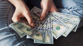 Where to find a job in IT for $5000+ without crypto and gambling — IT professionals share their experience