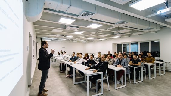 Genesis і Київська школа економіки оголошують набір на безплатну освітню програму з digital-бізнесу: як подати заявку 