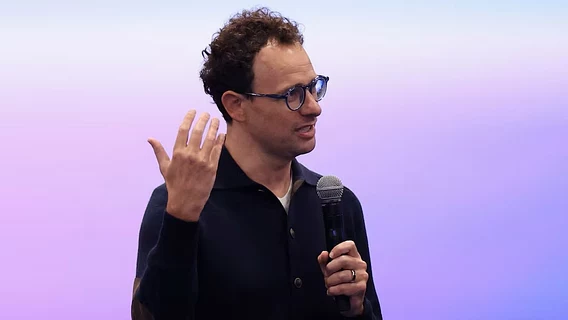 How much did the CEO of Anthropic earn in 2025? Spoiler: his income is average for the heads of tech giants