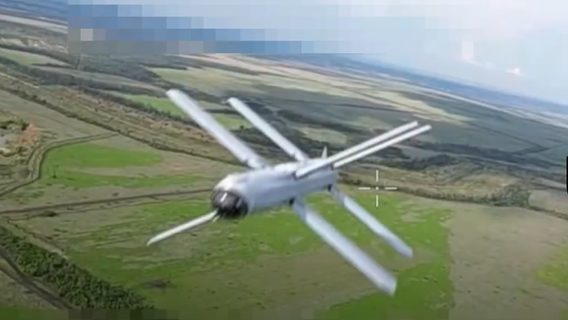 «Потенціал FPV переоцінити неможливо!» Український FPV-дрон збив російський БПЛА «Ланцет»