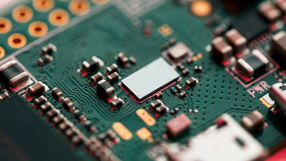 Ноутбуки і смартфони подорожчають на 20-30%: причина — проблеми з flash-пам'яттю
