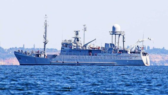 The Russians hit a Ukrainian Navy ship. The enemy claims that they used an unmanned boat, the threat of which was previously warned by Ukrainian military expert "Flash"