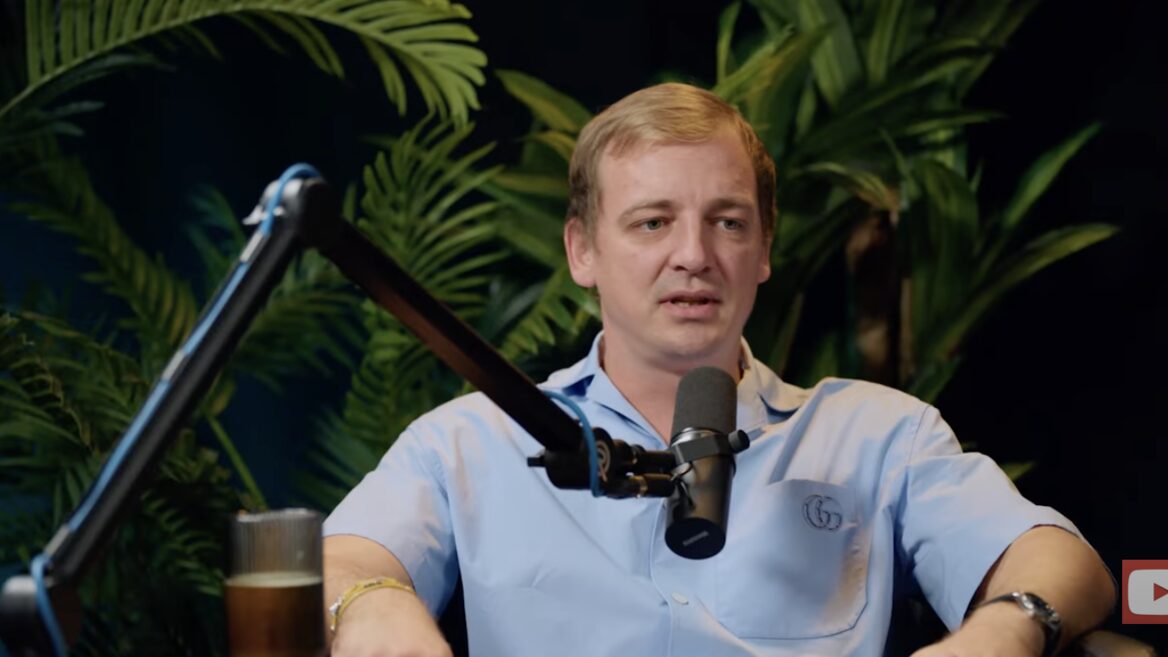 Засновник WhiteBIT: «Багато молоді в&nbsp;Україні працює на&nbsp;галерах коли тебе запрягають у&nbsp;човен і ти&nbsp;гребеш гребеш гребеш і куди ти&nbsp;догребеш&nbsp;— невідомо. Блокчейн-індустрія може виступити ковтком свіжого повітря»