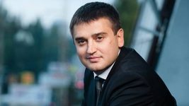 UPD. IT-компания «Симкорд», которую заместитель главы Минцифры Борняков называл пирамидой, выиграла суд о защите деловой репутации. Чиновник подает апелляцию