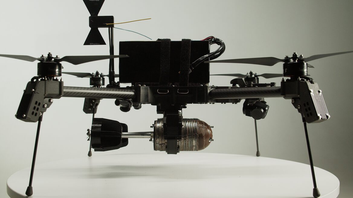 Frontline Robotics представила дрон-бомбер «Лінза 3.0», який вироблятимуть в Україні та Німеччині
