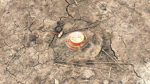 "Deminer's Glove for $30": Students in Odessa Created a Cheap Alternative to Expensive Demining Systems