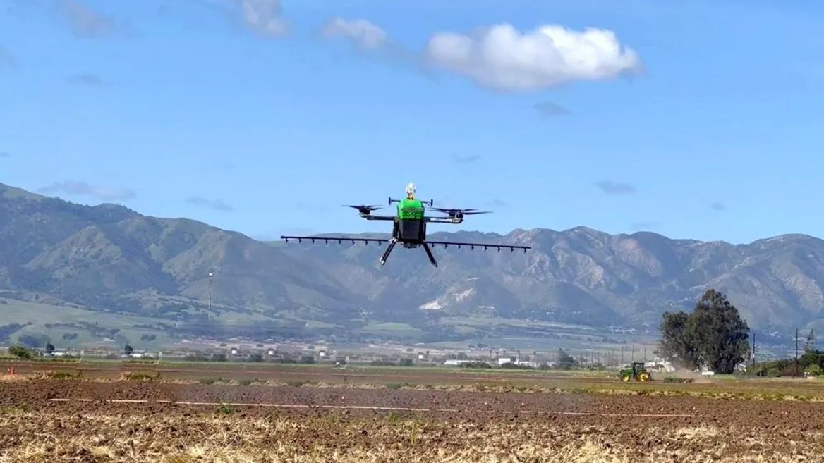 Аграрні дрони починають замінювати сільськогосподарські літаки для обробки полів