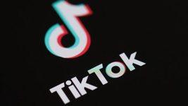 Чоловік виклав у ТікТок фото колишньої дружини з образами. Суд вирішив закрити справу про домашнє насильство й ось чому