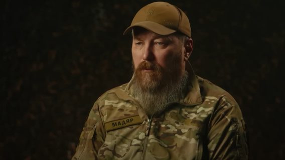 «Запхайте в дупу, пане „танцюристе на кістках“, ваші санкції та обмеження на відвідування Угорщини. Я — українець, і прибуду на Батьківщину мого Батька вже після вас». Роберт Бровді відреагував на заборону Угорщини щодо в'їзду у Шенген