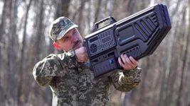 Рада освободила от пошлины и НДС тепловизионные моноочки и антидроновые ружья для военных