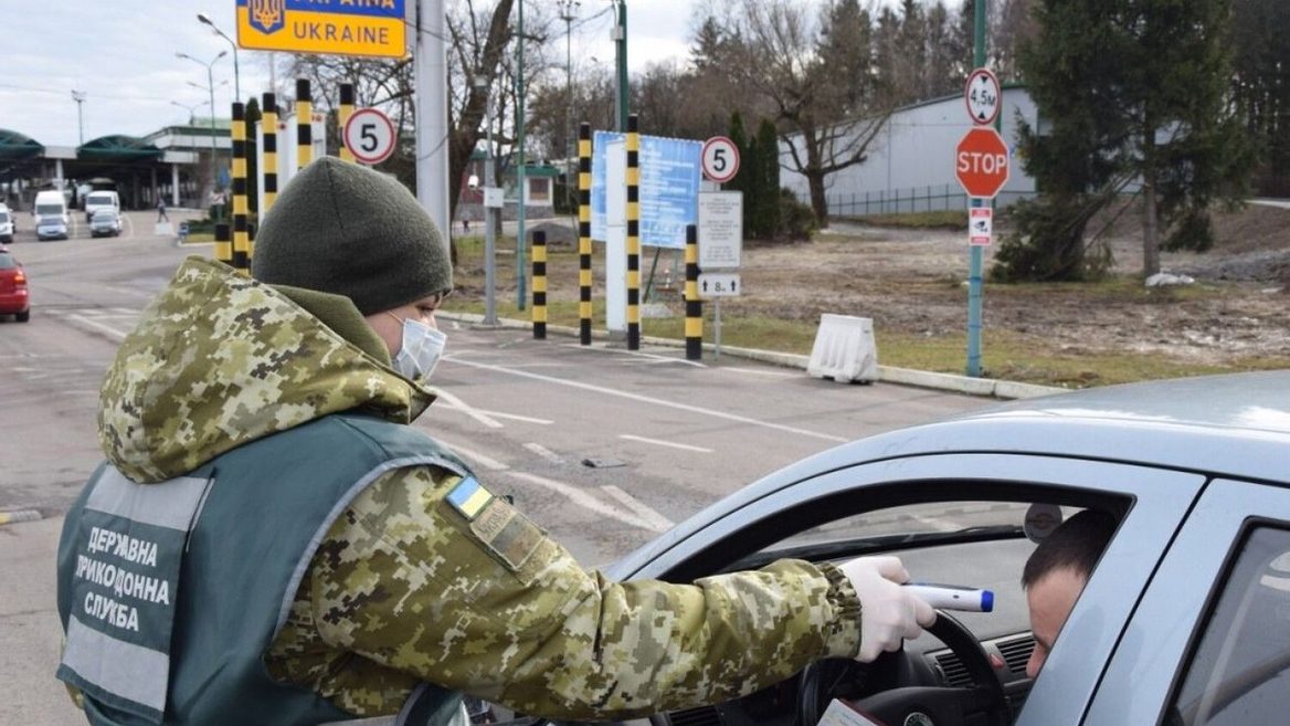 Украинский айтишник вернулся в Украину после незаконного пересечения границы в марте 2022 года. Суд не смог его оштрафовать. И вот почему