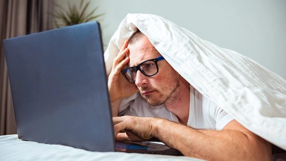 На Work.ua конкуренція за дистанційну роботу б'є рекорди: у січні таких вакансій стало майже двічі більше, а Front-end Developer вже не найконкурентніша посада