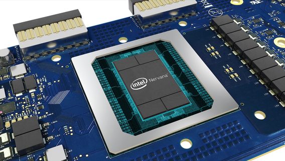 Intel останавливает работу в россии