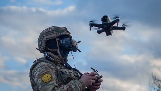Военный рекрутер Онистрат предполагает: «Скоро у «Дії» будет возможность зарегистрироваться в «Армию дронов», осталось согласовать обмен информацией из Минобороны»