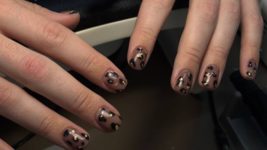 Uklon taxi driver refused to take a passenger because of ... his manicure. What happened next and how the company reacted
