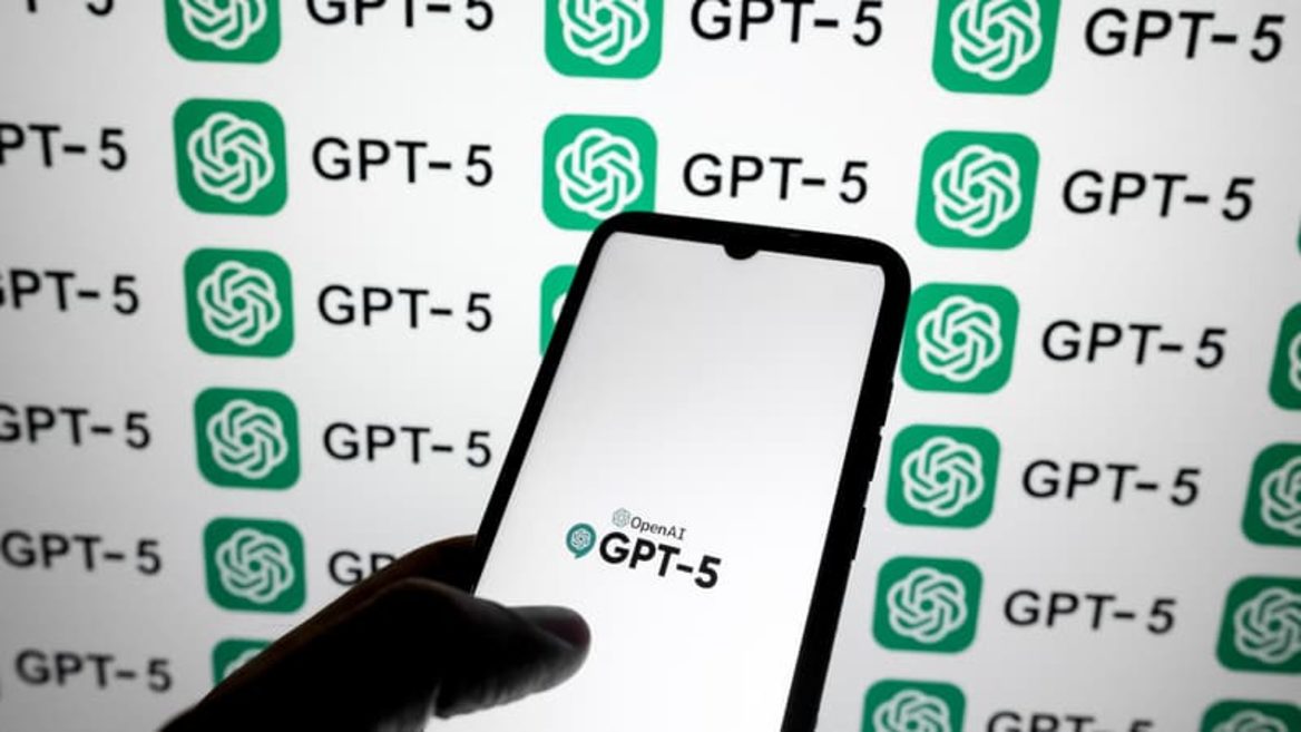 «Буде прекрасною допомогою експертам але точно їх не замінить». Українські айтівці діляться враженнями від роботи з GPT-5