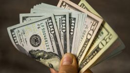 In half a year, the median salary of testers increased by $50 and reached the highest value in over 10 years