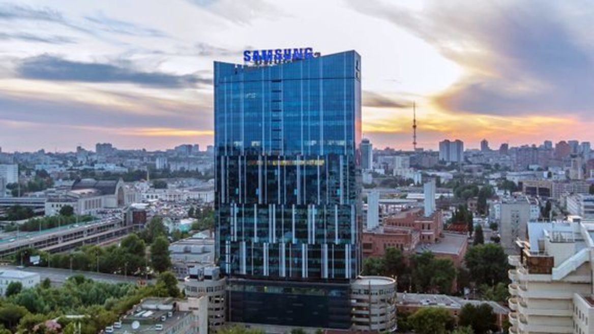 Samsung активизировал найм ИТ-специалистов в Украине. Кого ищет компания