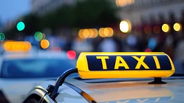 У Києві обмежать зростання цін на таксі під час тривог: уряд та перевізники підписали меморандум