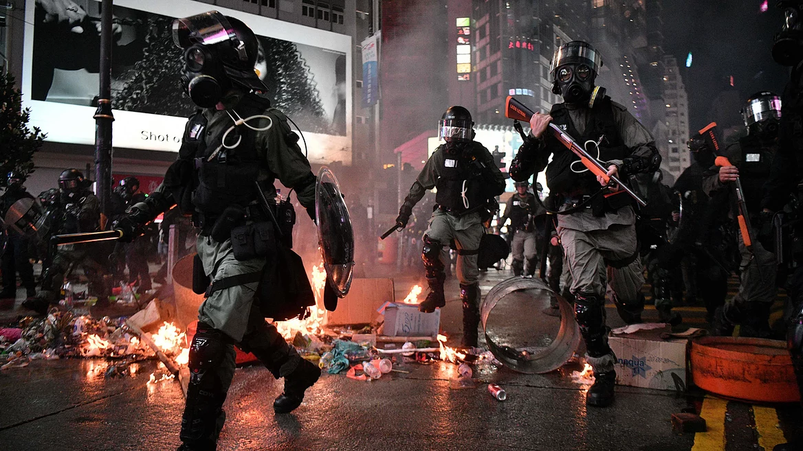OpenAI and Anthropic executives are secretly preparing for mass uprisings over an AI-induced disaster