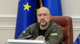 «Шукаємо шлях, як розв'язати три проблеми». Шмигаль анонсував зміни процесі економічного бронювання за принципом «Воюй або працюй»