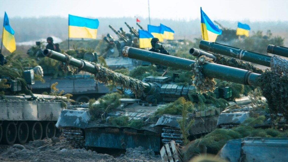 Украине предоставили пособия на 665 млрд евро. Айтишник подсчитал кто помогает больше всего во время войны