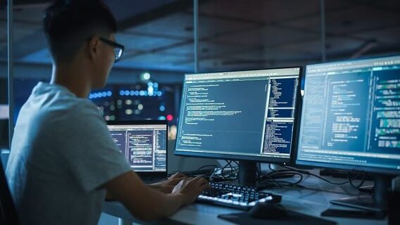 "The most expensive thing is the "tail" you drag behind you": AI Architect told how not to overpay for long-term sessions in Claude